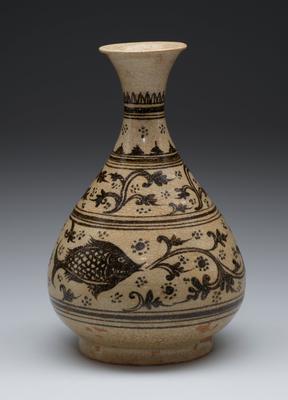 Vase with fish