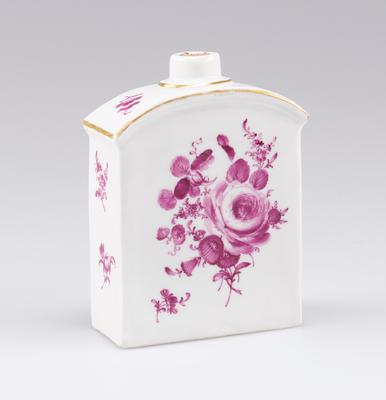 Tea caddy