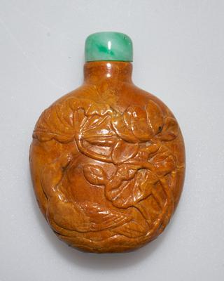 Snuff bottle