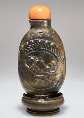 Snuff bottle