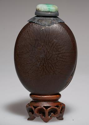 Snuff bottle