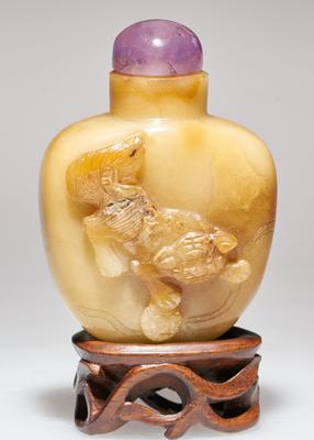 Snuff bottle
