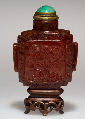 Snuff bottle