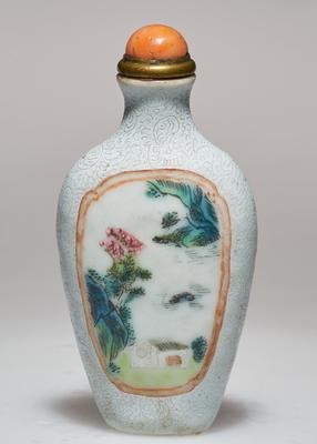 Snuff bottle