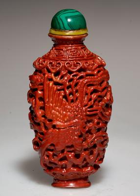 Snuff bottle