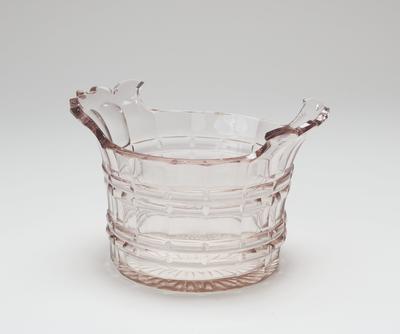 Basket-shaped bowl