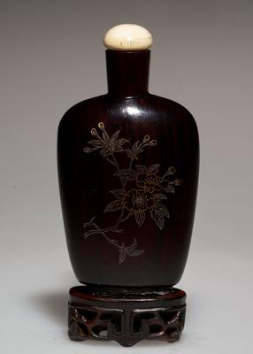 Snuff bottle