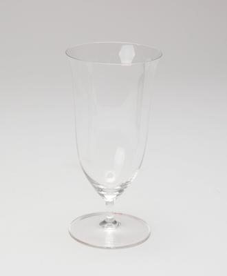 Dessert glass, from a five piece stemware setting