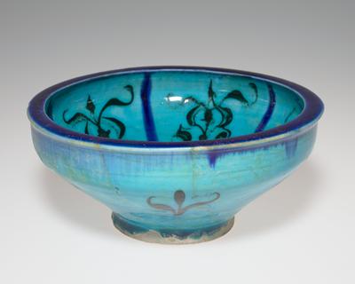 Bowl with ‘Willow Tendril’ designs