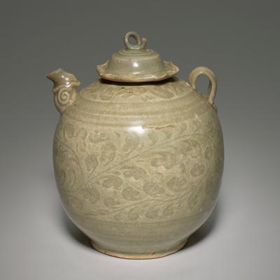 Ewer with cover